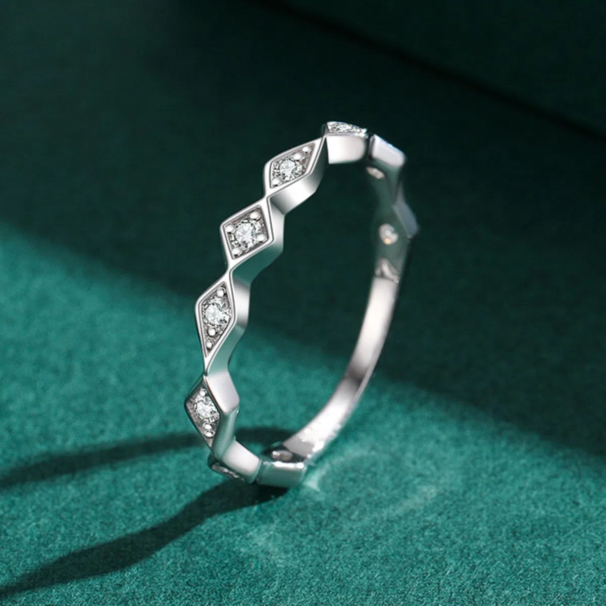 Anillos geométricos de platino para mujer con diamante creado, anillo de aniversario de platino para ella, PT950 y oro blanco de 9 K/14 K/18 K | Talla H 1/2-V 1/2