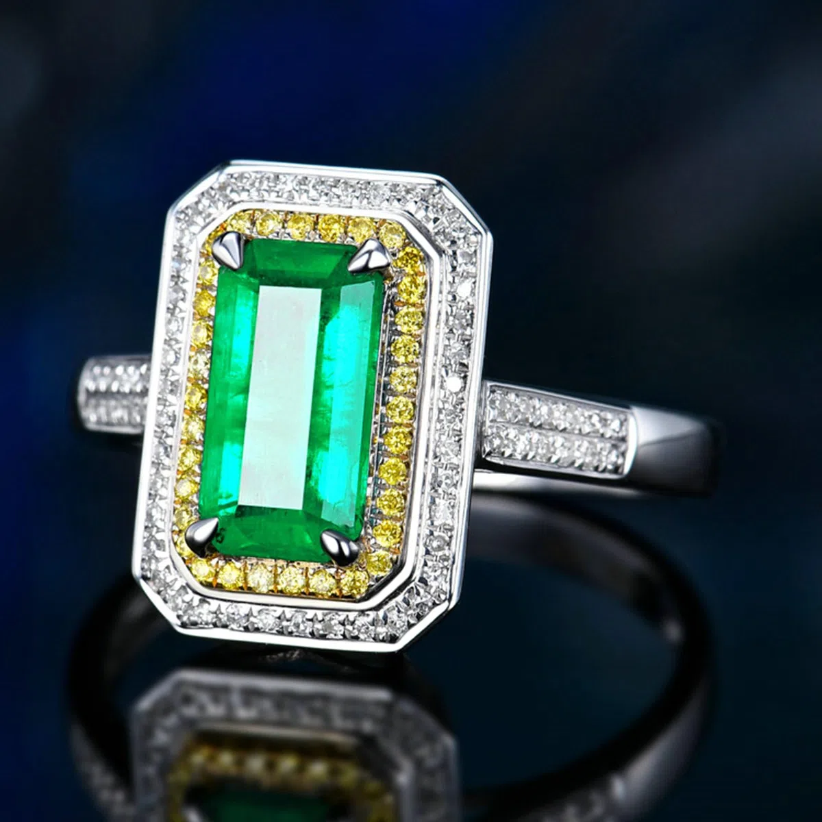 Anillo de oro blanco 750 585 375 para mujer, talla 47 (15,0) 65 (20,7), alianzas individuales para mujer, 4 puentes, engaste con esmeralda de 1,6 quilates y moissanita