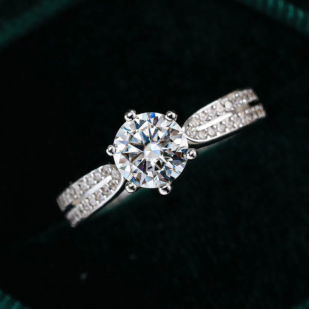 Anillos de Plata Fino, Pinky Anillo de 6 Dientes Redondo con 1 Quilate Moissanite Platino 950 Tamaño 60 (19.1)