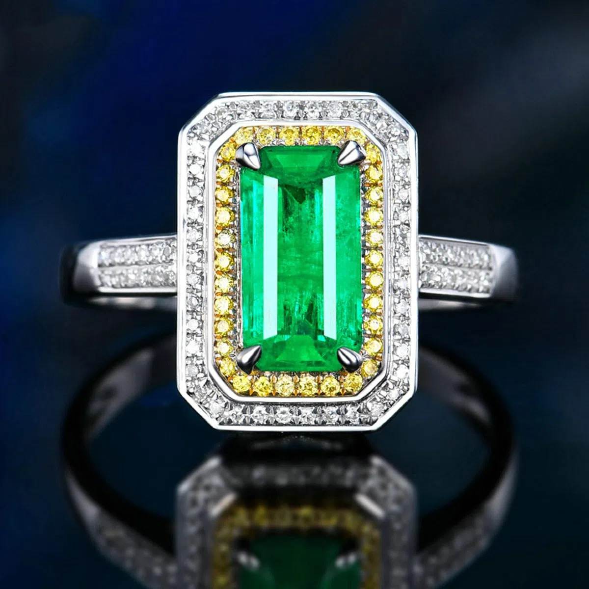 Anillo de oro blanco 750 585 375 para mujer, talla 47 (15,0) 65 (20,7), alianzas individuales para mujer, 4 puentes, engaste con esmeralda de 1,6 quilates y moissanita