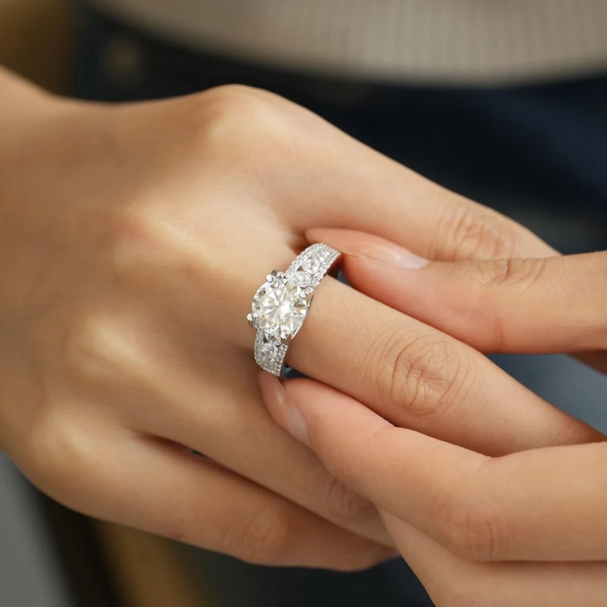 KnSam Anillo de boda de oro blanco de 9 K/14 K/18 K, joyas de oro auténtico, 4 garras con moissanita, alianzas Au 375/585/750, oro blanco, talla 47-65
