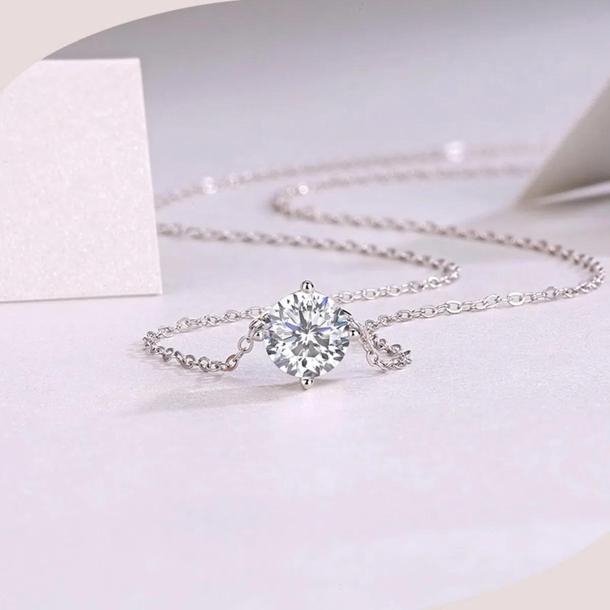 Collar de oro blanco de 9 kt/14 kt/18 quilates para mujer, 4 puntas, solitario redondo con moissanita de 1 quilate, collares de cadena para mujer, plata