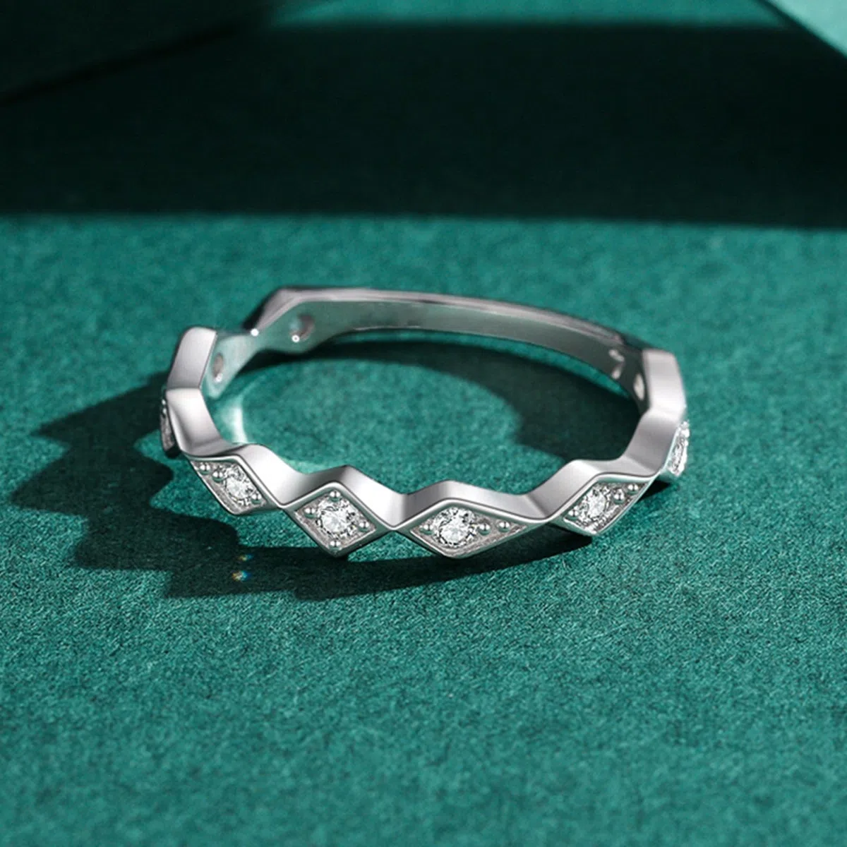 Anillos geométricos de platino para mujer con diamante creado, anillo de aniversario de platino para ella, PT950 y oro blanco de 9 K/14 K/18 K | Talla H 1/2-V 1/2