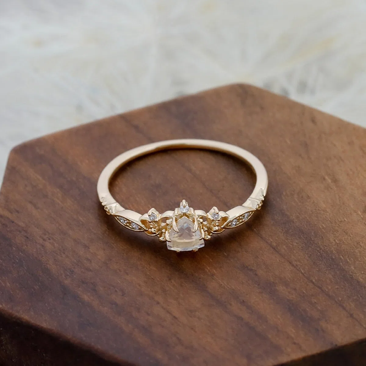 Anillo de compromiso de oro de 9 quilates, 14 quilates y 18 quilates para mujer, anillo vintage de filigrana y piedra lunar, oro auténtico